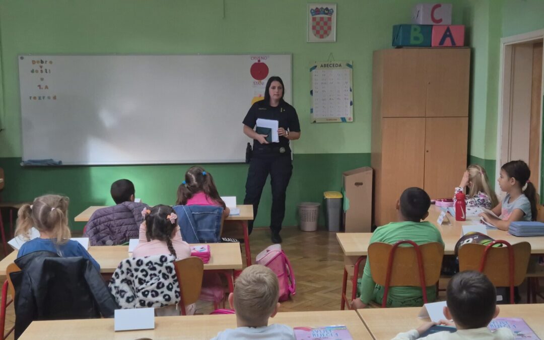 EDUKATIVNO PREDAVANJE O PROMETU ZA PRVAŠIĆE