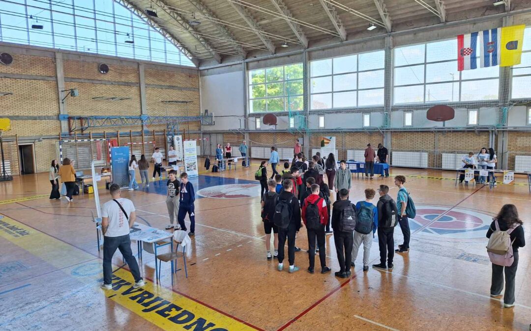 SAJAM ZANIMANJA ZA OSMAŠE