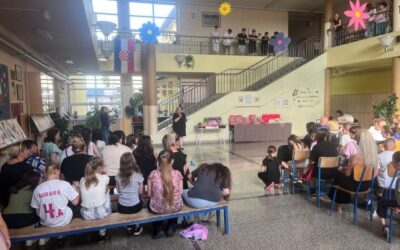 RAVNATELJICA NATAŠA MUMLEK DODIJELILA PRIZNANJA NAJUSPJEŠNIJIM UČENICIMA I MENTORIMA